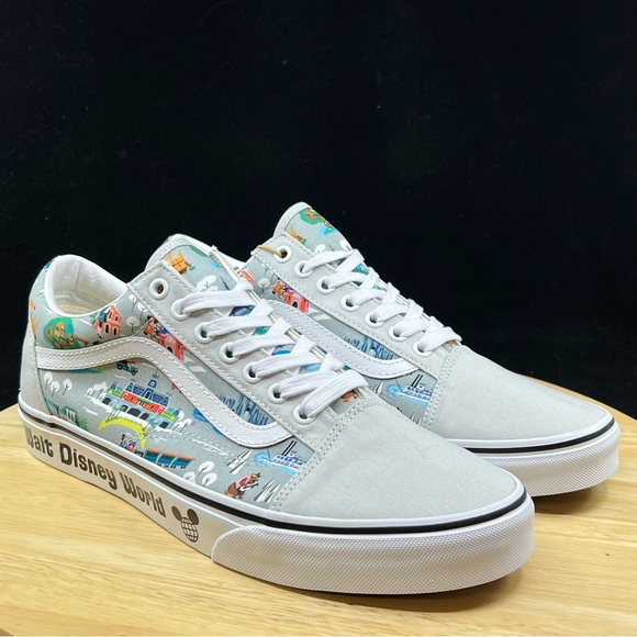 VANS x Walt Disney World 50th Anniversary Old Skool Shoes Men's - Size 10 NWT - Picture 4 of 10